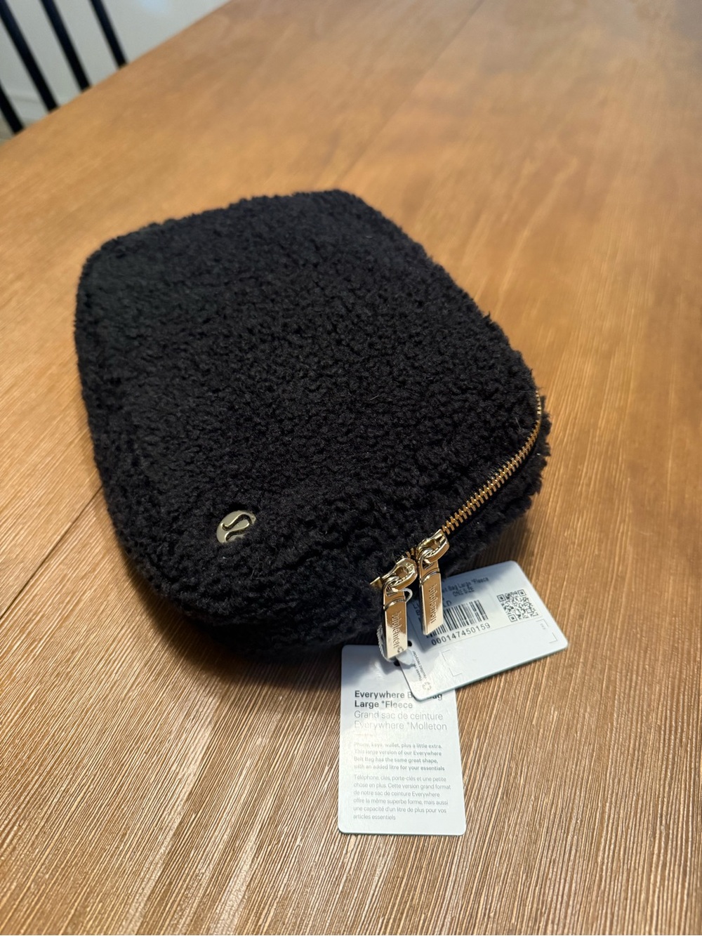 NEW Lululemon Black Sherpa Belt Bag - Picture 2 of 3